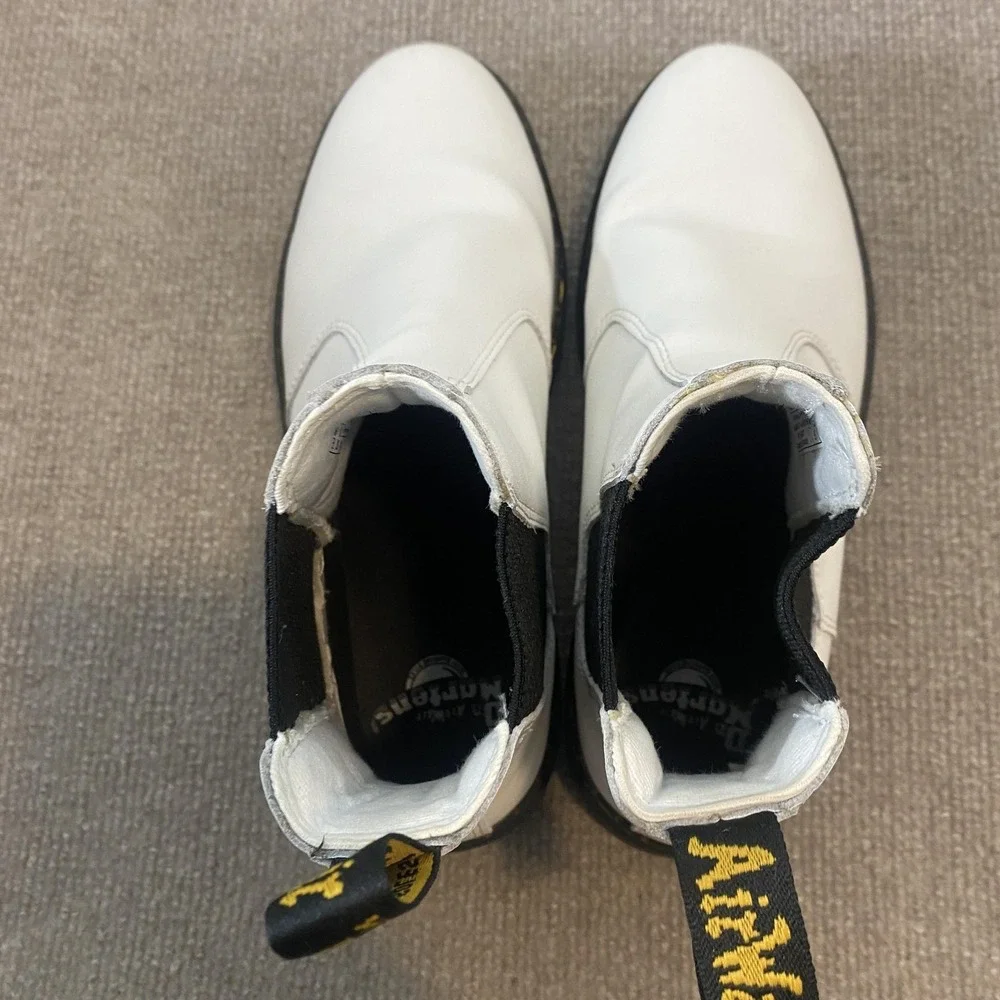 Dr. Martens Dorrian Chelsea Boots Womens 8 Mens 7 White Leather Ankle Y2K Grunge